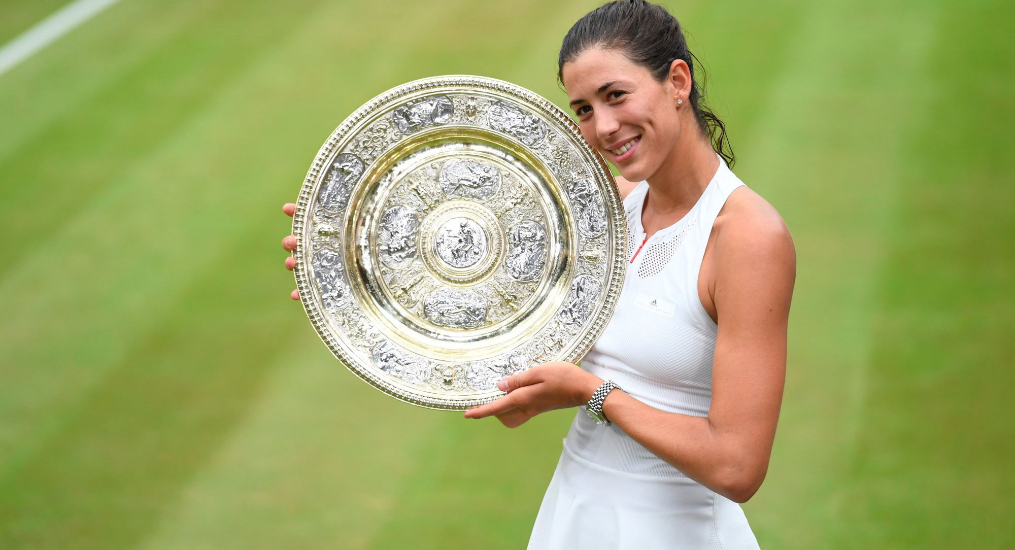 穆古鲁扎在雄鹿比赛中绝杀，高光表现引发热议！